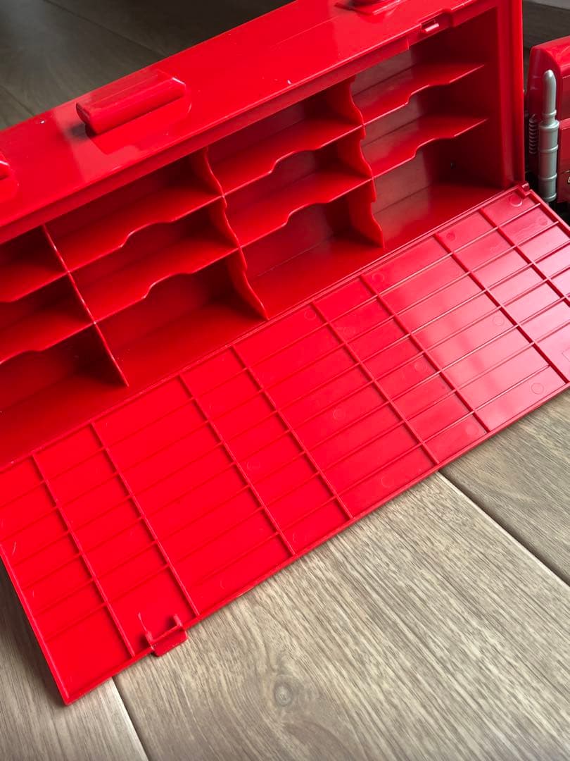 ディズニーカーズ　たくさんのせよう大きなマックトレーラー