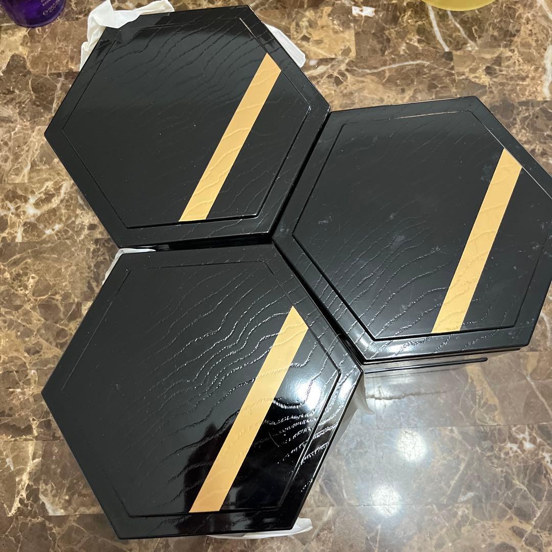 未使用 六角形 3段重箱 3セット（仕切り付き）