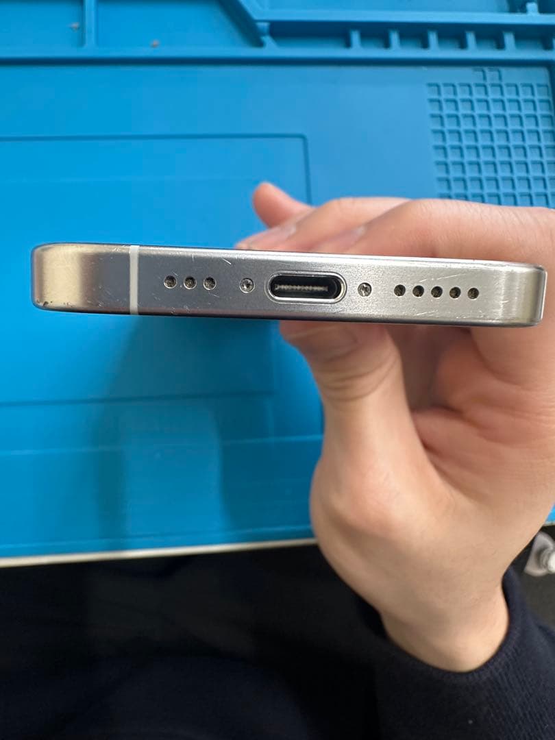 iPhone 15 Pro 256GB SIMフリー バッテリー89% 動作良好