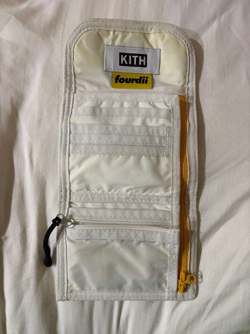 KITH fourdii ミニ財布 ホワイト