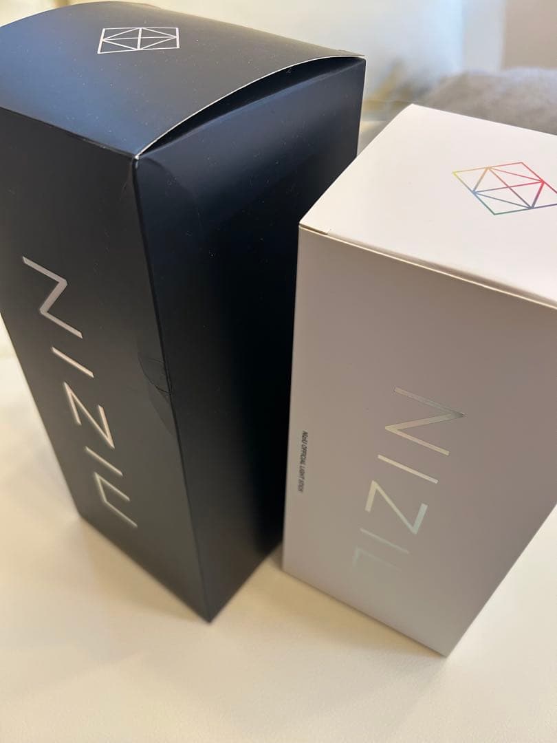 NiziU ペンライト　ペンライトケース、電池付き
