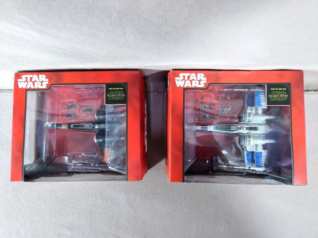 スターウォーズ　X-ウイング T-70　2種　ダイキャストビークル