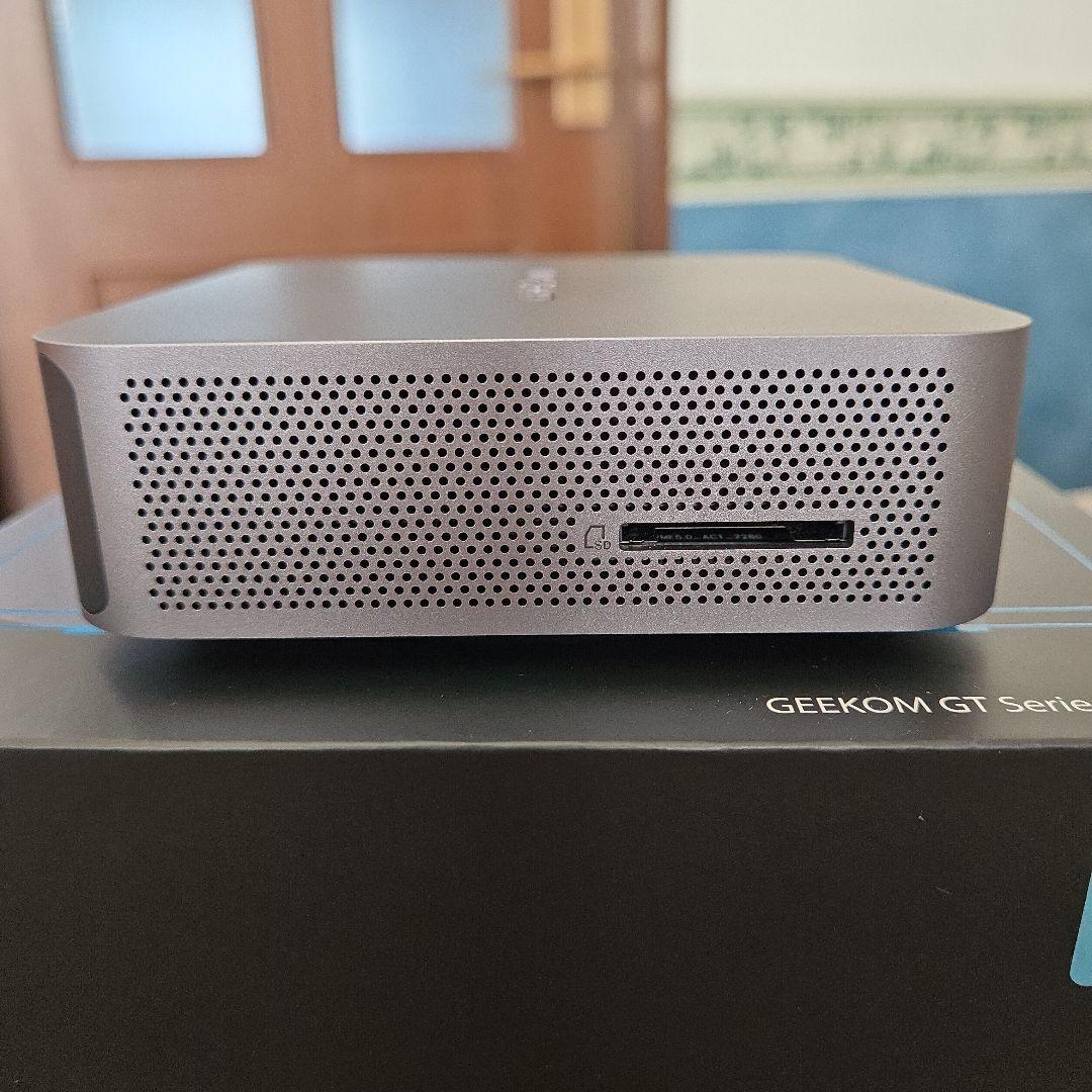 GEEKOM GT13 Pro （ 32GB RAM / 1TB SSD ）