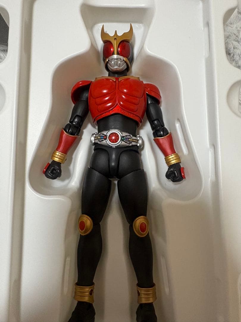 真骨彫S.H.Figuarts 仮面ライダークウガ　マイティフォーム　ストア限定