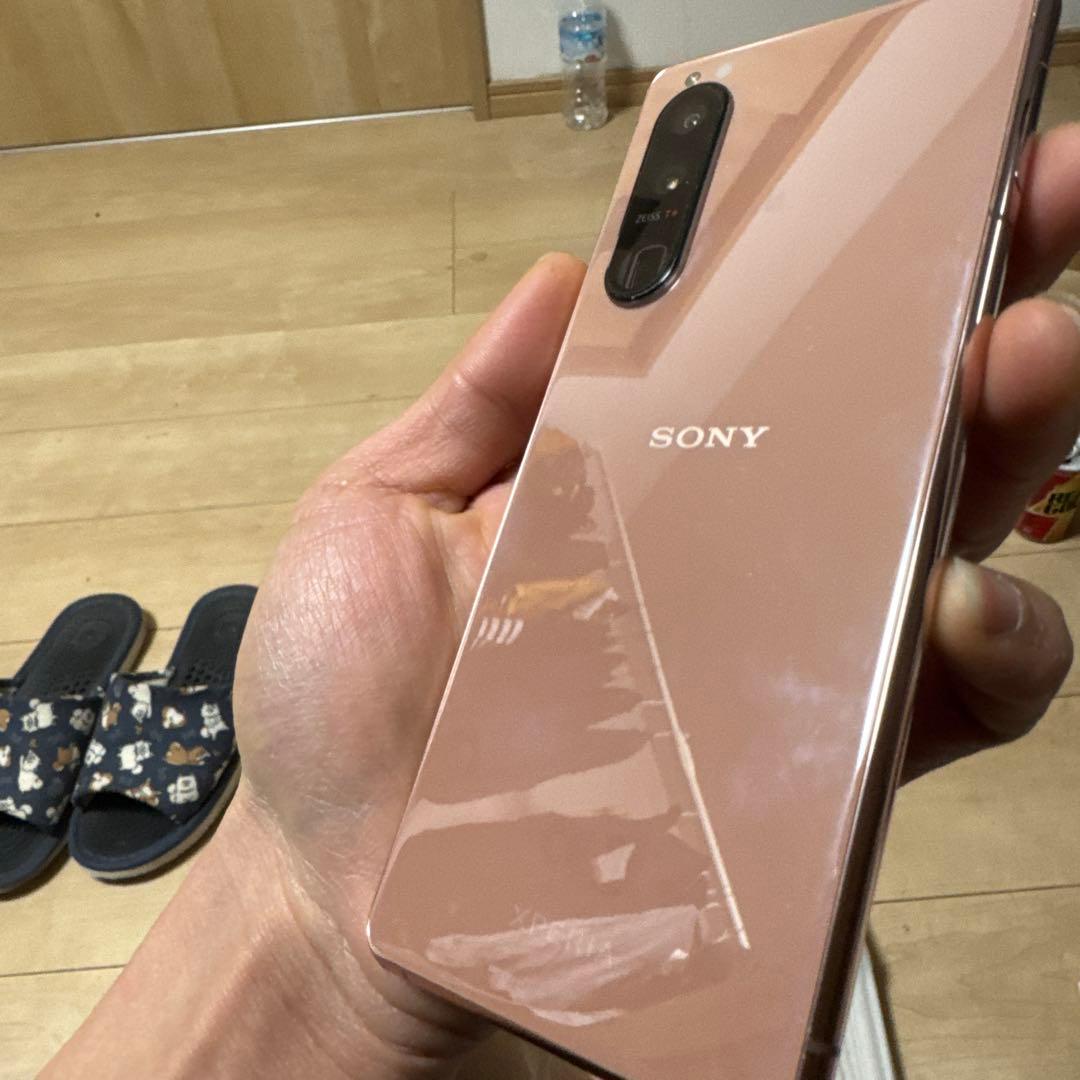 SONY スマートフォン 本体 ピンク 画面ひび割れ 5mark iii