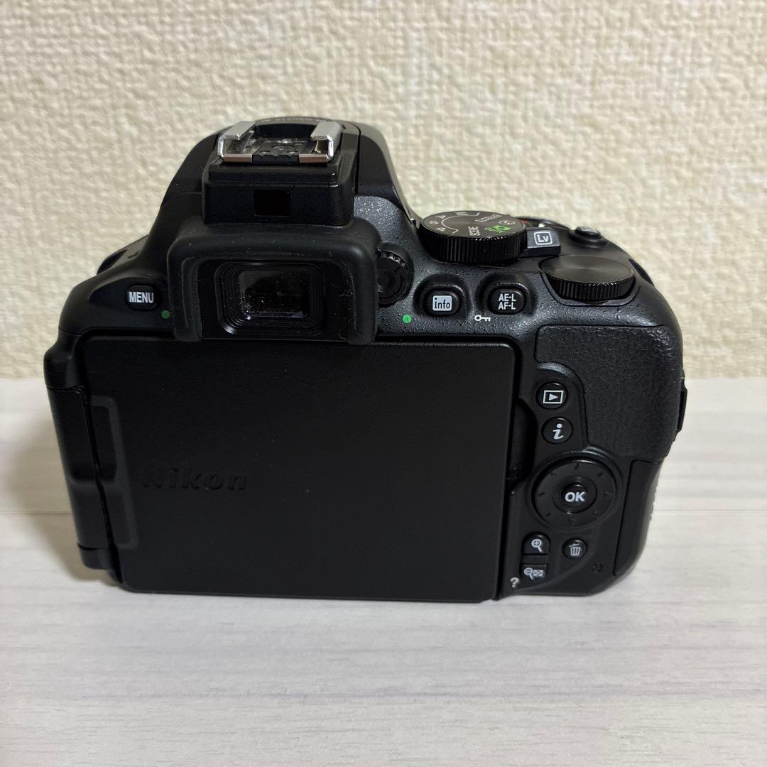 ニコン D5600 ダブルズームキット Nikon