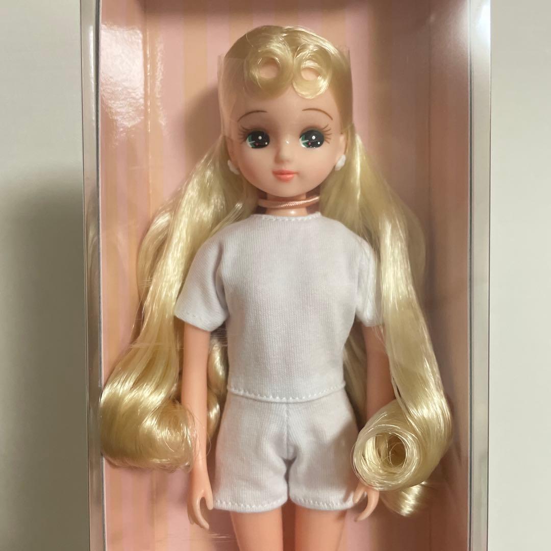 新品未開封★21年日本橋限定アイコン　リカちゃんV3 リカちゃんキャッスル