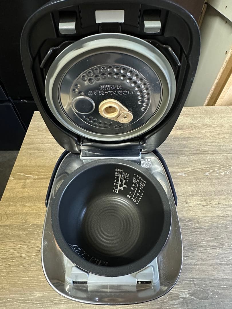 真空圧力IH 炊飯器