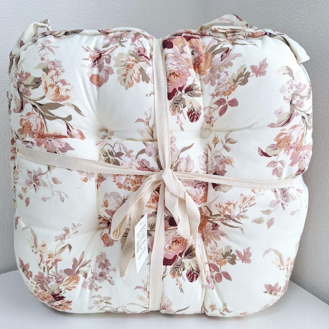 [新品/タグ付き]♡LAURA ASHLEY♡ クッション&シートクッション4品
