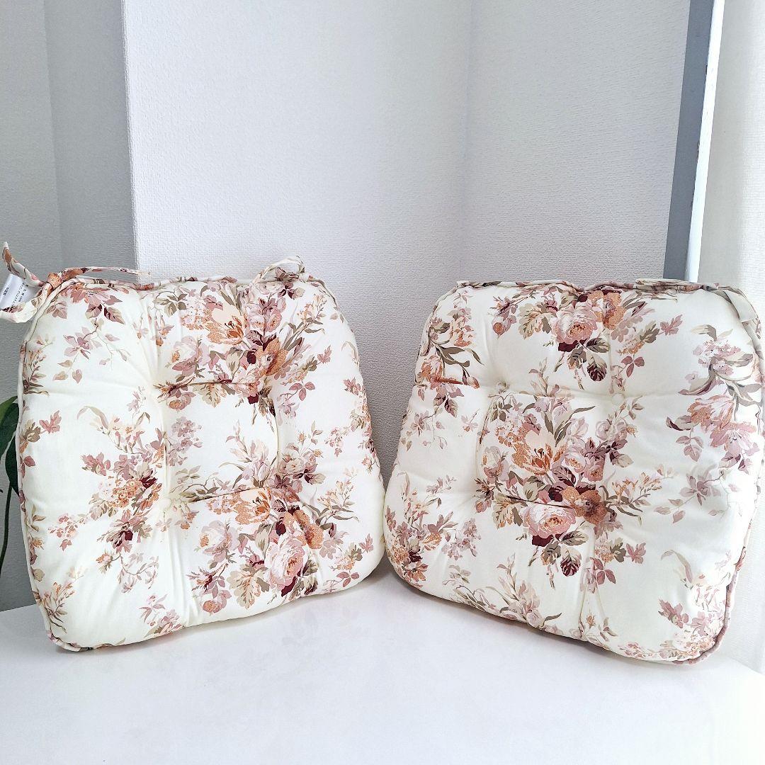 [新品/タグ付き]♡LAURA ASHLEY♡ クッション&シートクッション4品