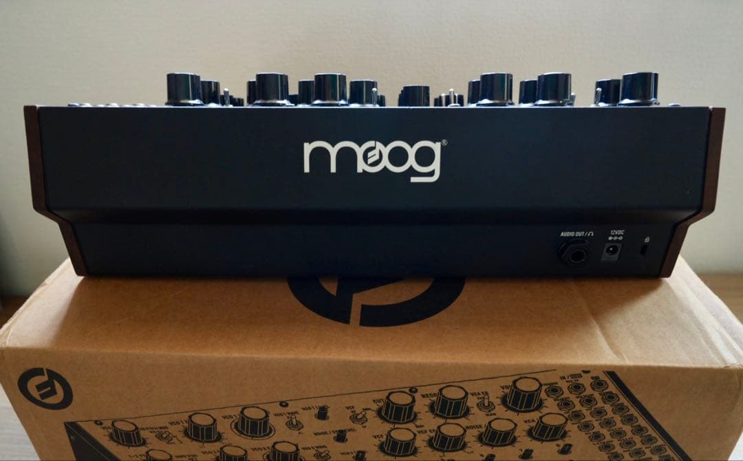 moog DFAM アナログシンセサイザー