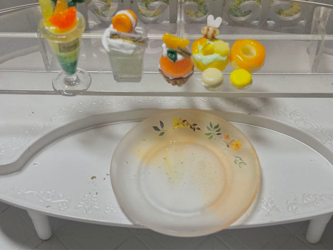 春のデザートプレート　みもざのはちみちゅセットB