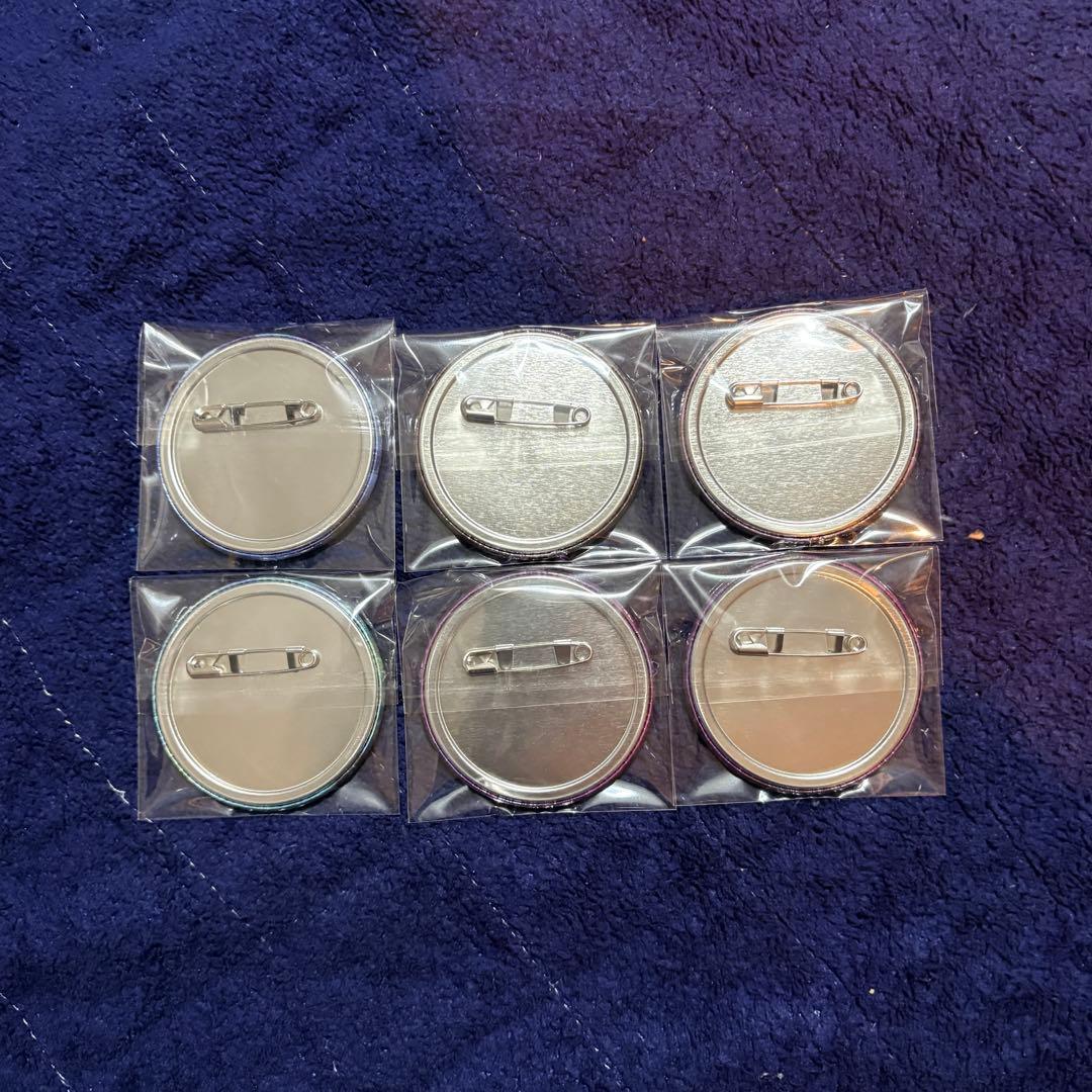 黒執事　宝石缶バッジ