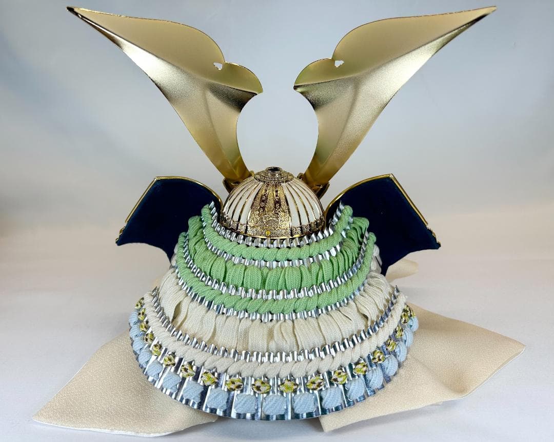 五月人形 兜 S802 金彩ゴールド 屛風 309 飾り台 32 白木 兜セット