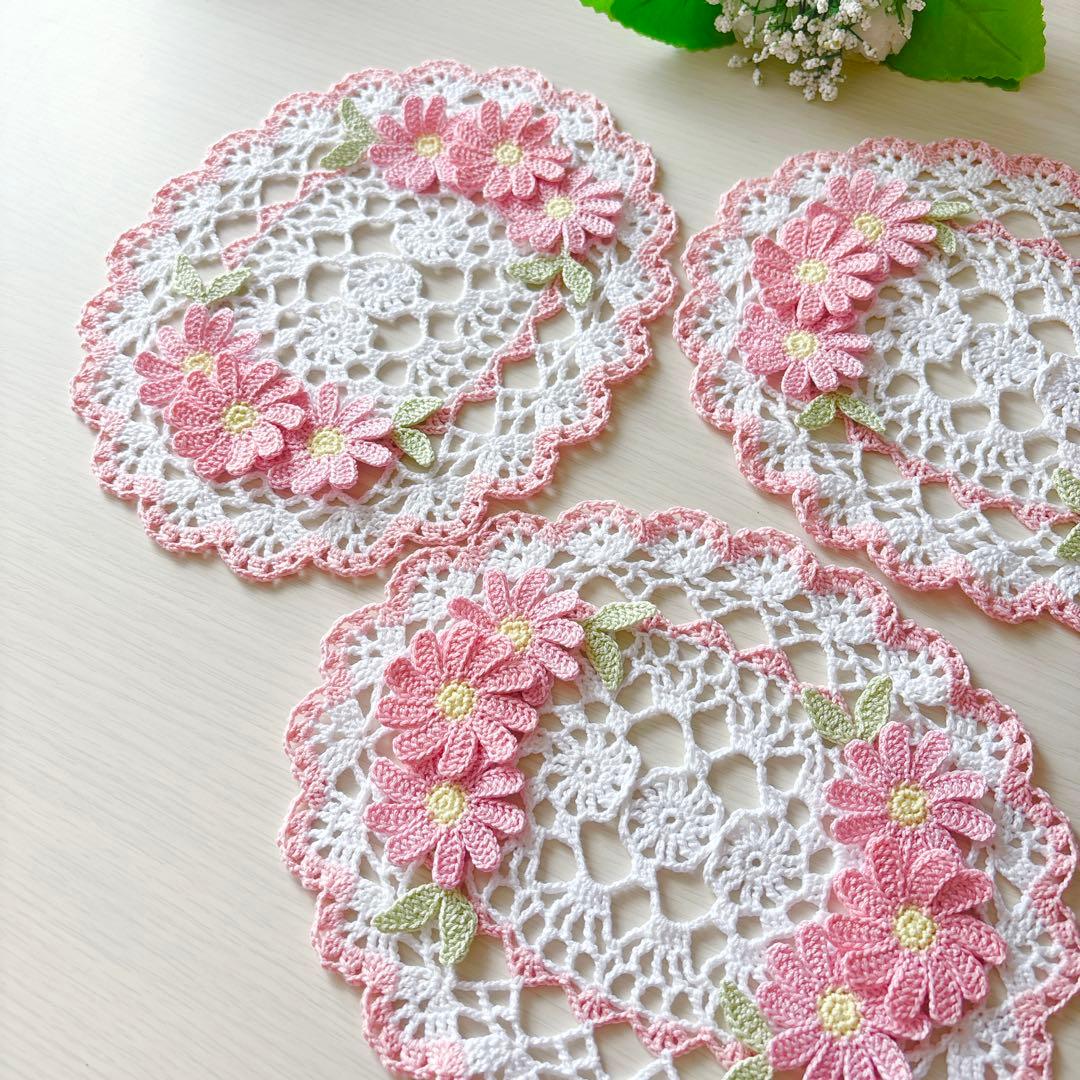 ʕ⁠´⁠•⁠ᴥ⁠•⁠`⁠ʔ❁.*・゜レース編みドイリー❁.*・゜