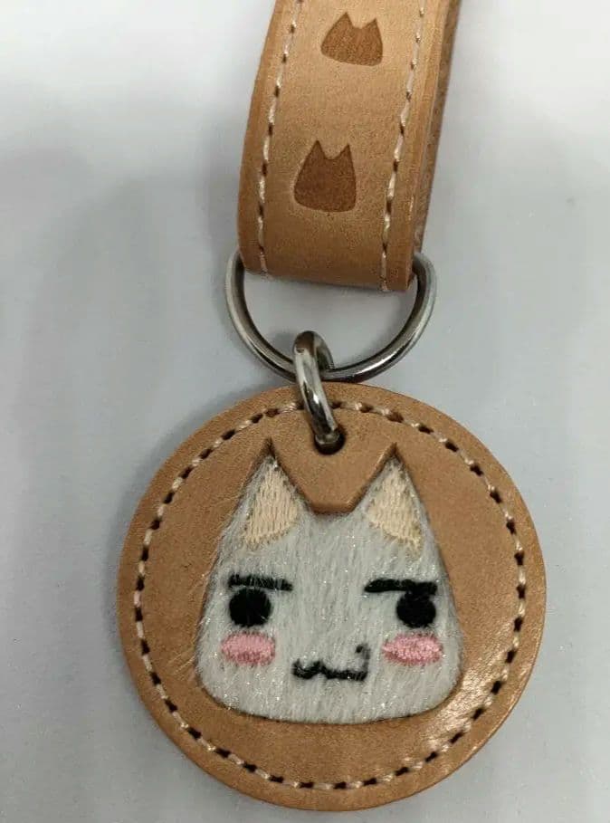 新品未使用　どこでもいっしょ　トロ革製ストラップ　箱あり