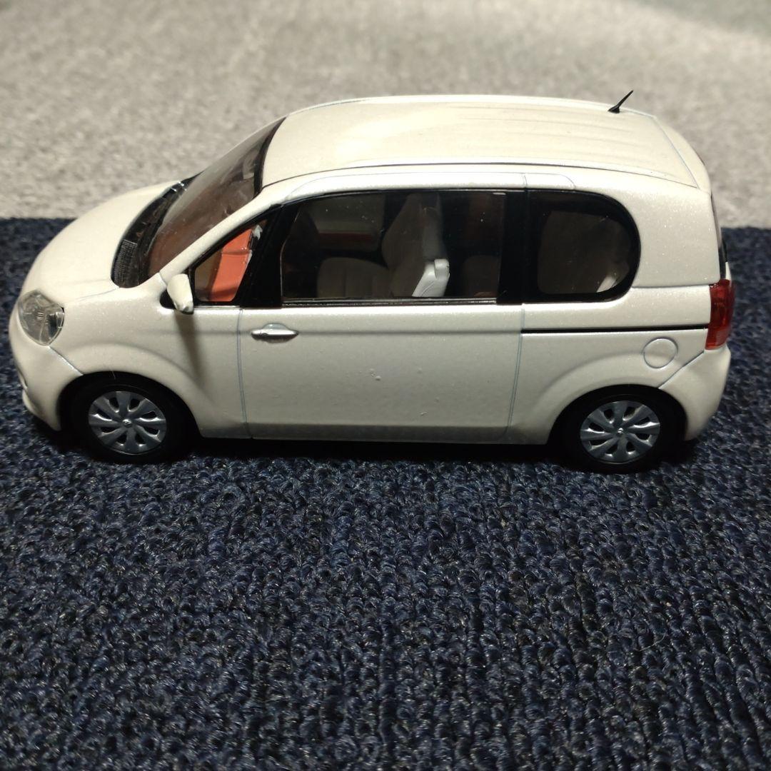 トヨタカラーサンプル ポルテ パールホワイト