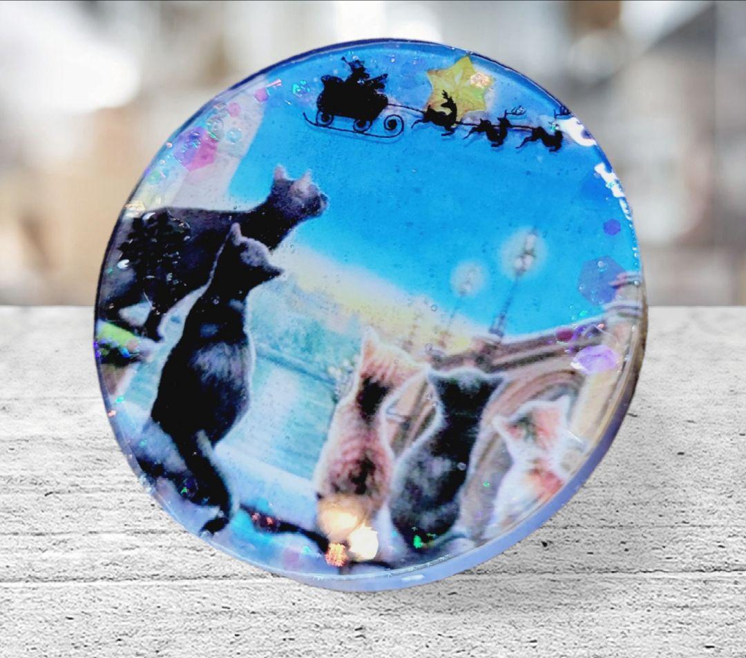 NO.653❤サンタさんを待っていた猫達❤レジンへアゴム ブローチ