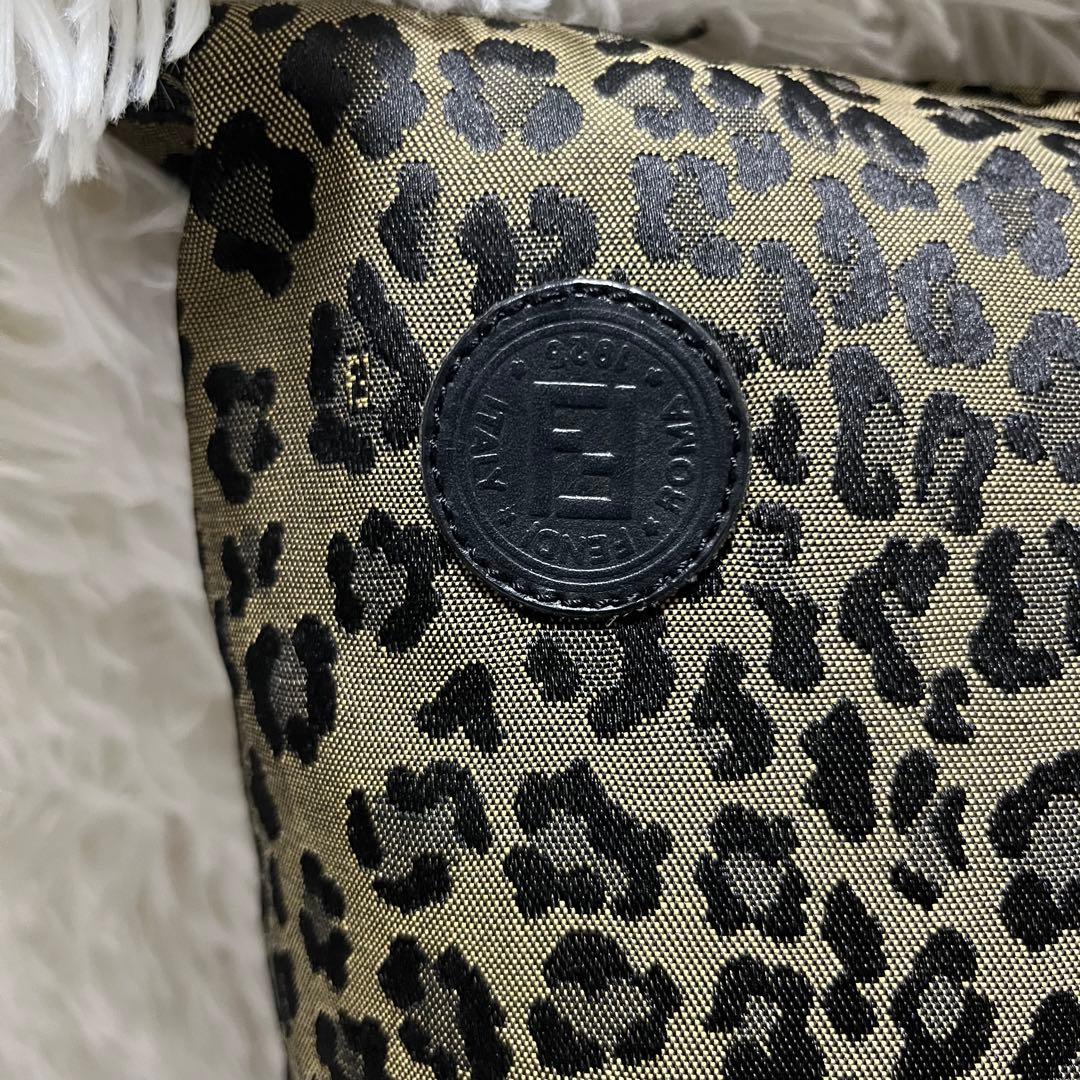 希少！FENDI 大きめ　クッション　三枚セット　ペカン　レオパード　中身付き