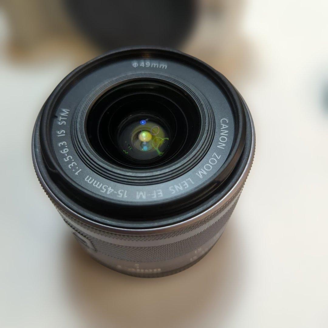 ♪Canon EOS kiss M ホワイト ミラーレスカメラ レンズ3本付き