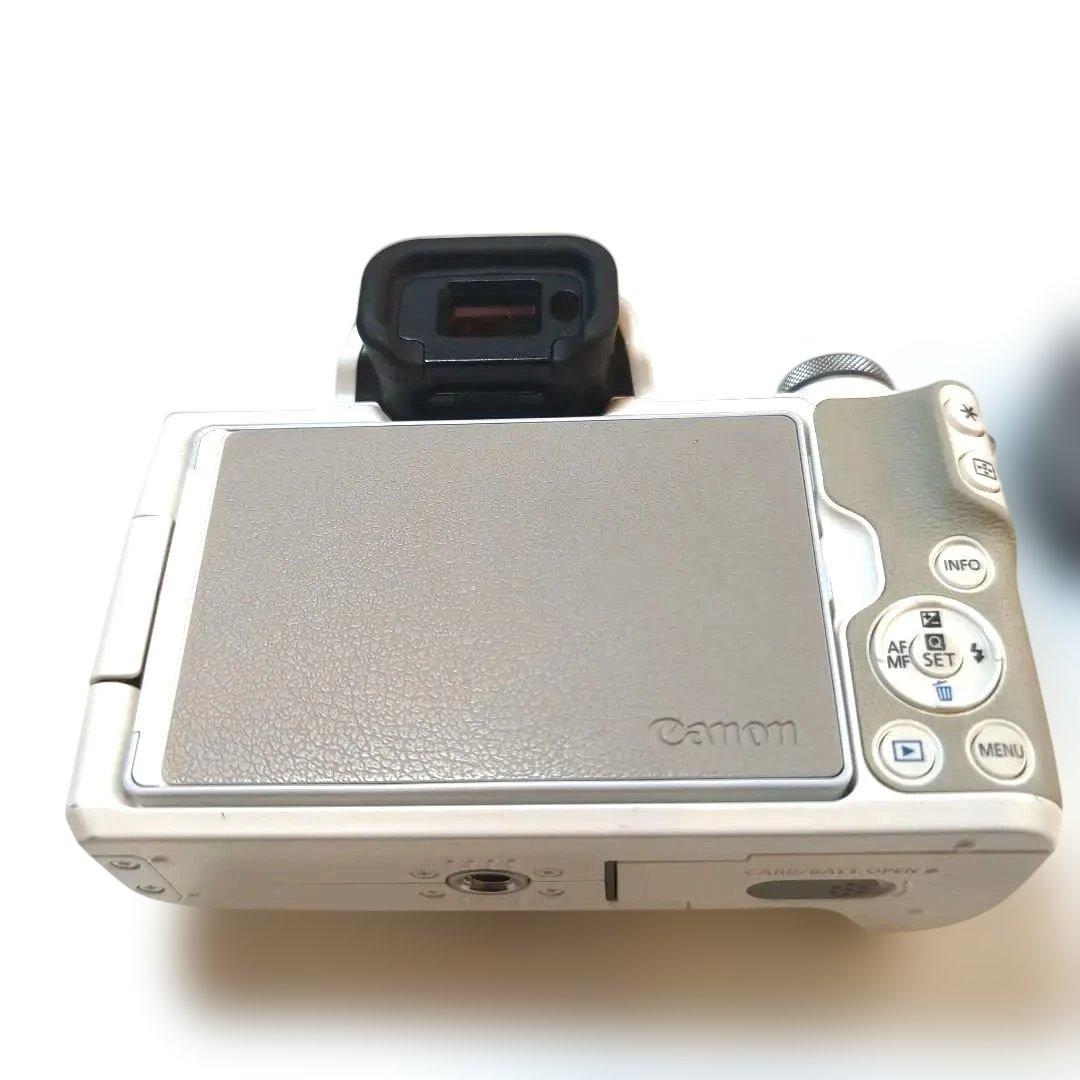 ♪Canon EOS kiss M ホワイト ミラーレスカメラ レンズ3本付き
