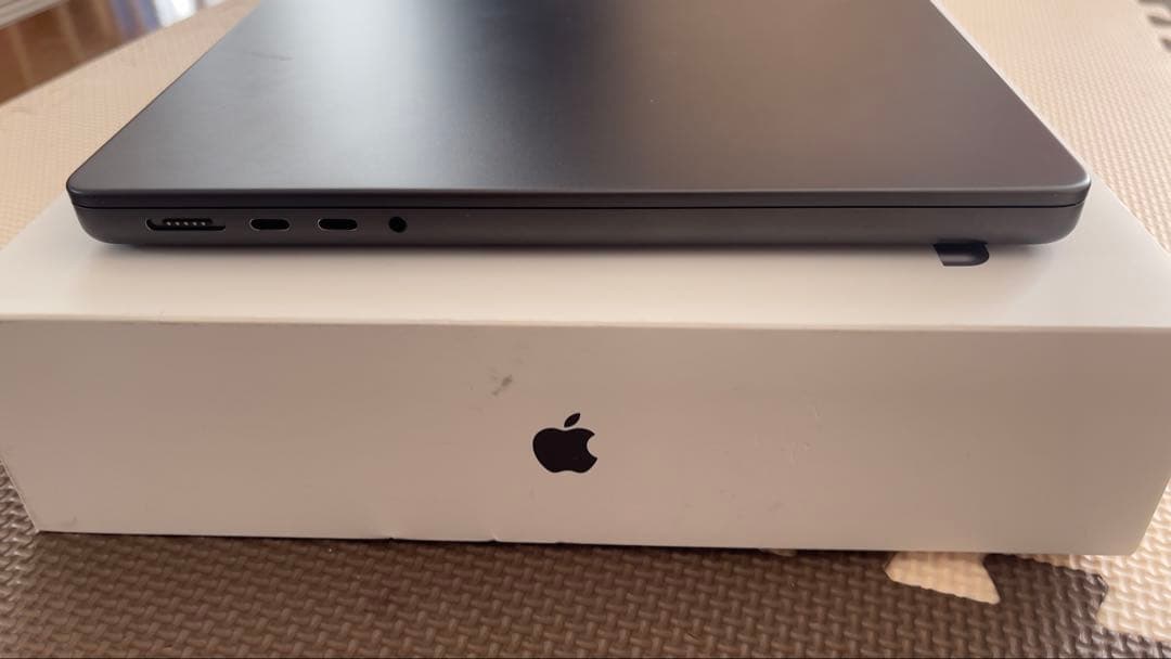 S*a様 M4Max MacBook Pro14インチスペースグレー