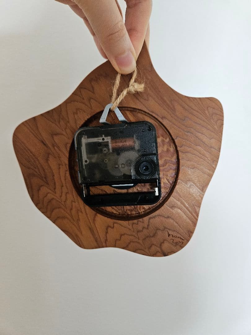 屋久杉と貝殻の壁掛け時計