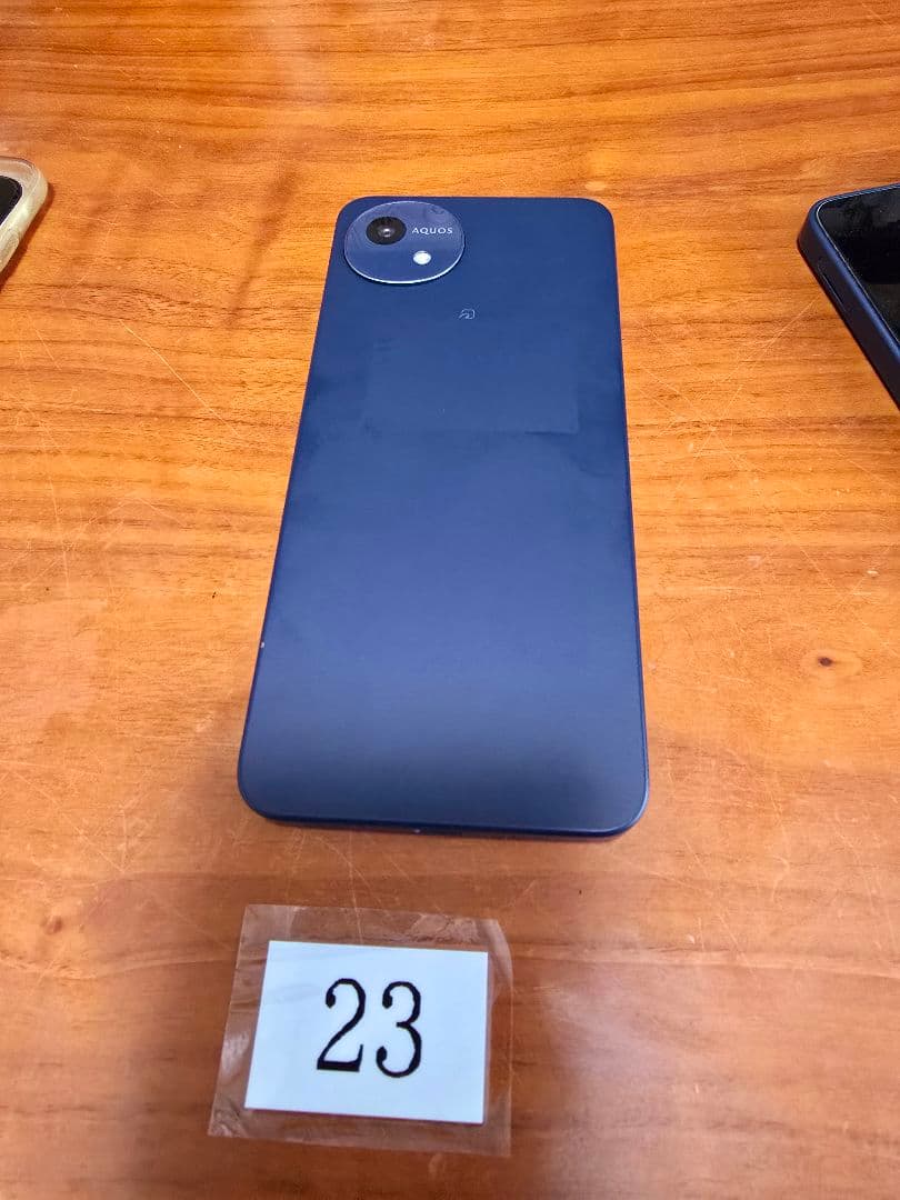 AQUOSwish4 SH-52E SIMフリー23