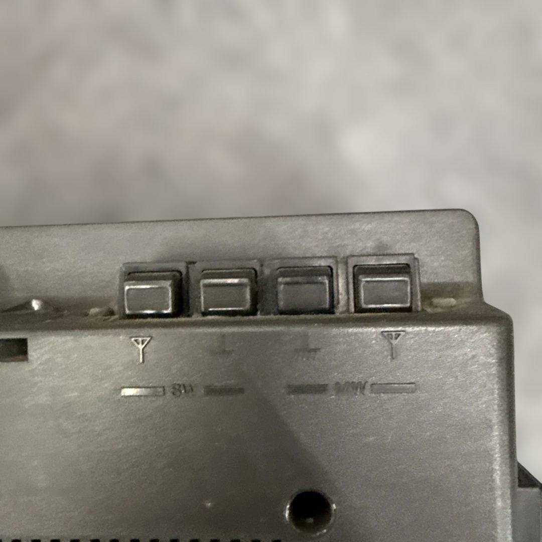 u*i様 Sony ICF-6700 通電濟動作未確認