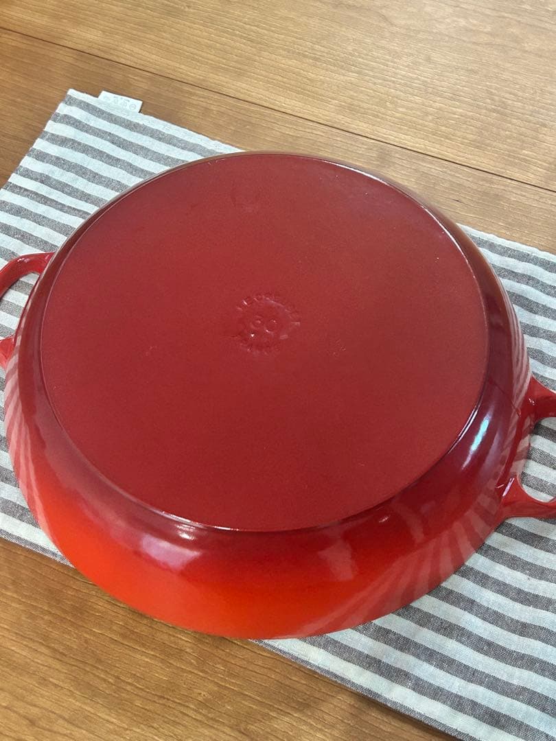 ル・クルーゼ　ビュッフェキャセロール　チェリーレッド　30センチ