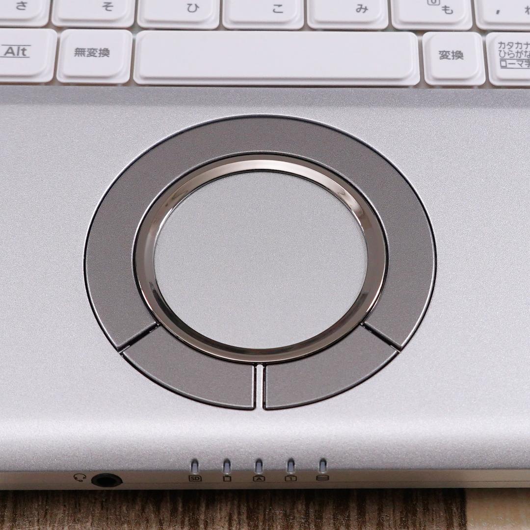 極美品のバリ速モバイル✨１１世代コアｉ７に超高速ＳＳＤ５１２ＧＢ＆１６ＧＢメモリ