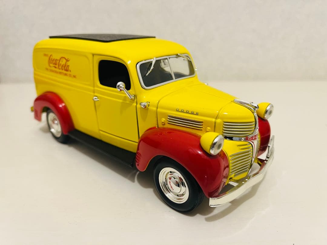 コカコーラ1940年代配達車 ミニカー1:24 &1:34 2台セット
