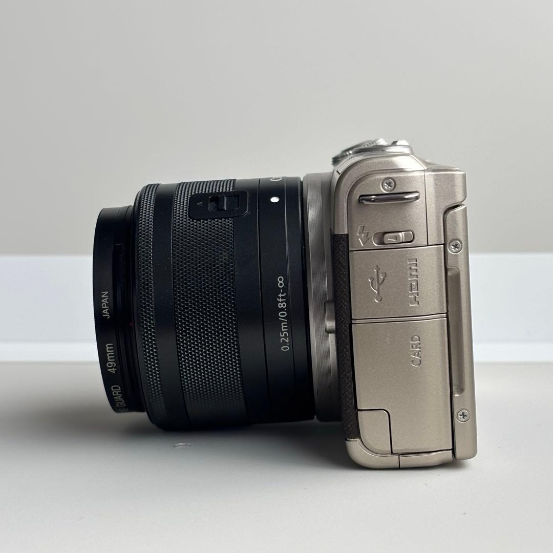 Canon EOS M200 リミテッドゴールドキット