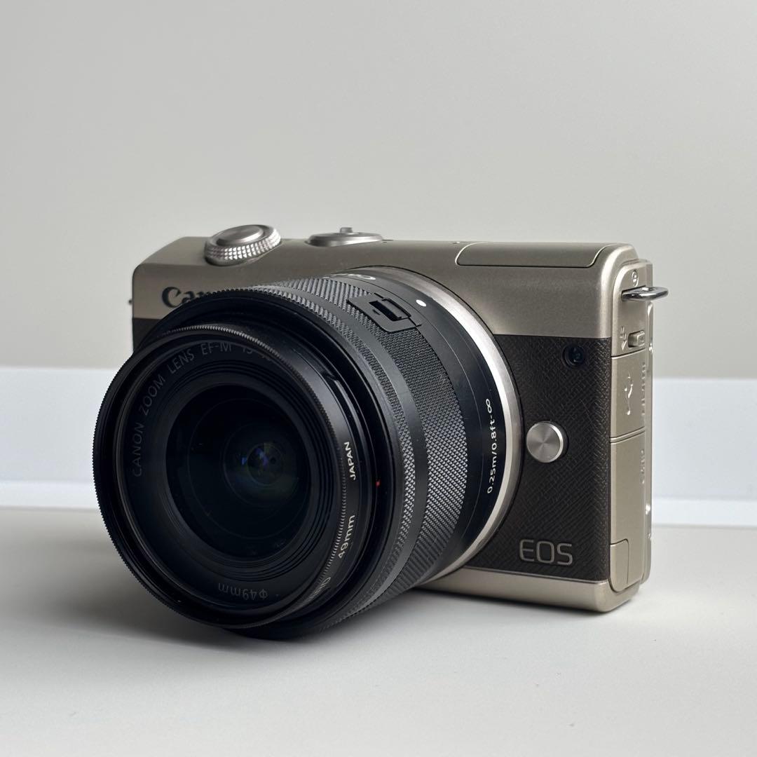 Canon EOS M200 リミテッドゴールドキット