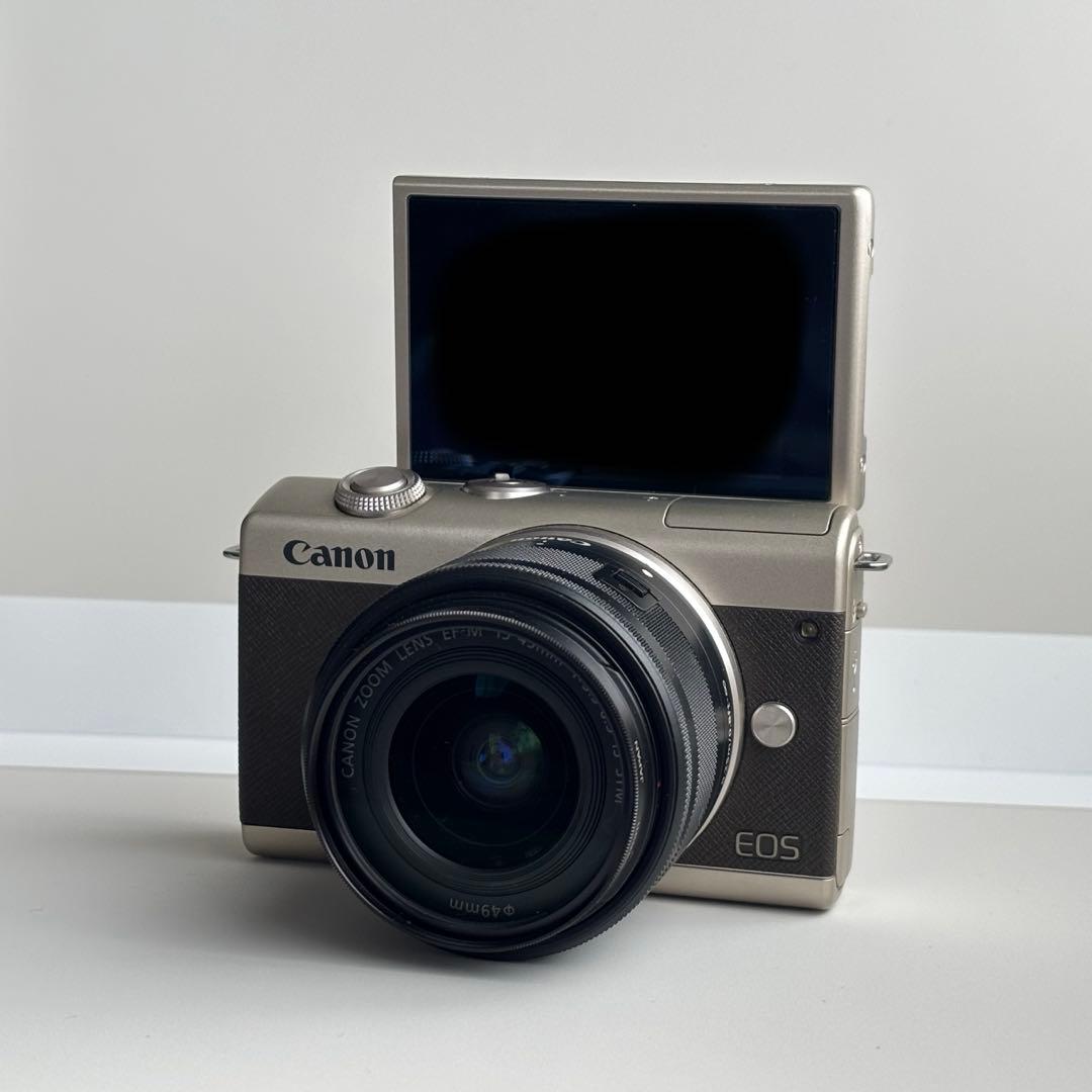 Canon EOS M200 リミテッドゴールドキット
