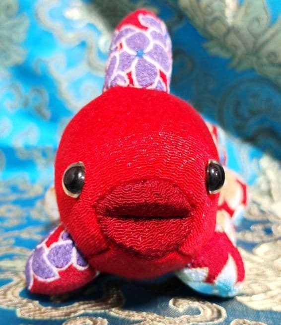 木目込み人形　金魚の親子