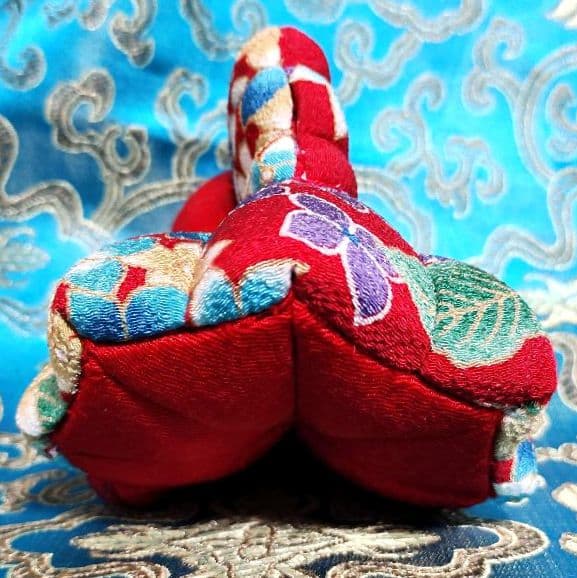 木目込み人形　金魚の親子