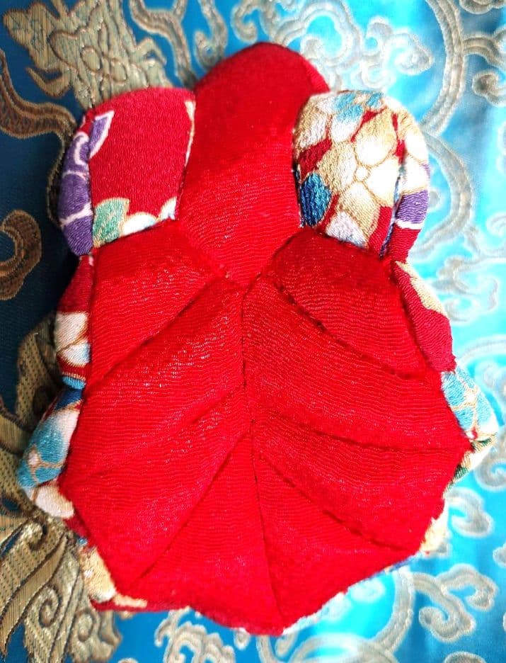 木目込み人形　金魚の親子