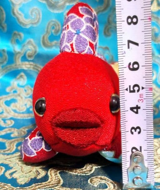 木目込み人形　金魚の親子