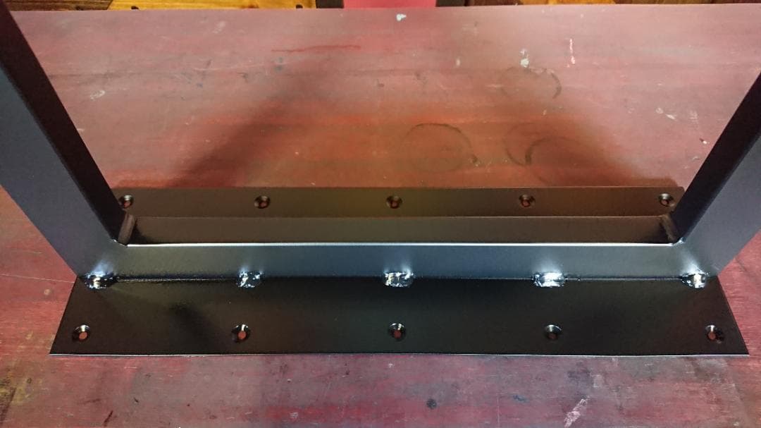 マットブラックでアイアンな極細鉄脚♪ 20×400（床面300）×650mm台形