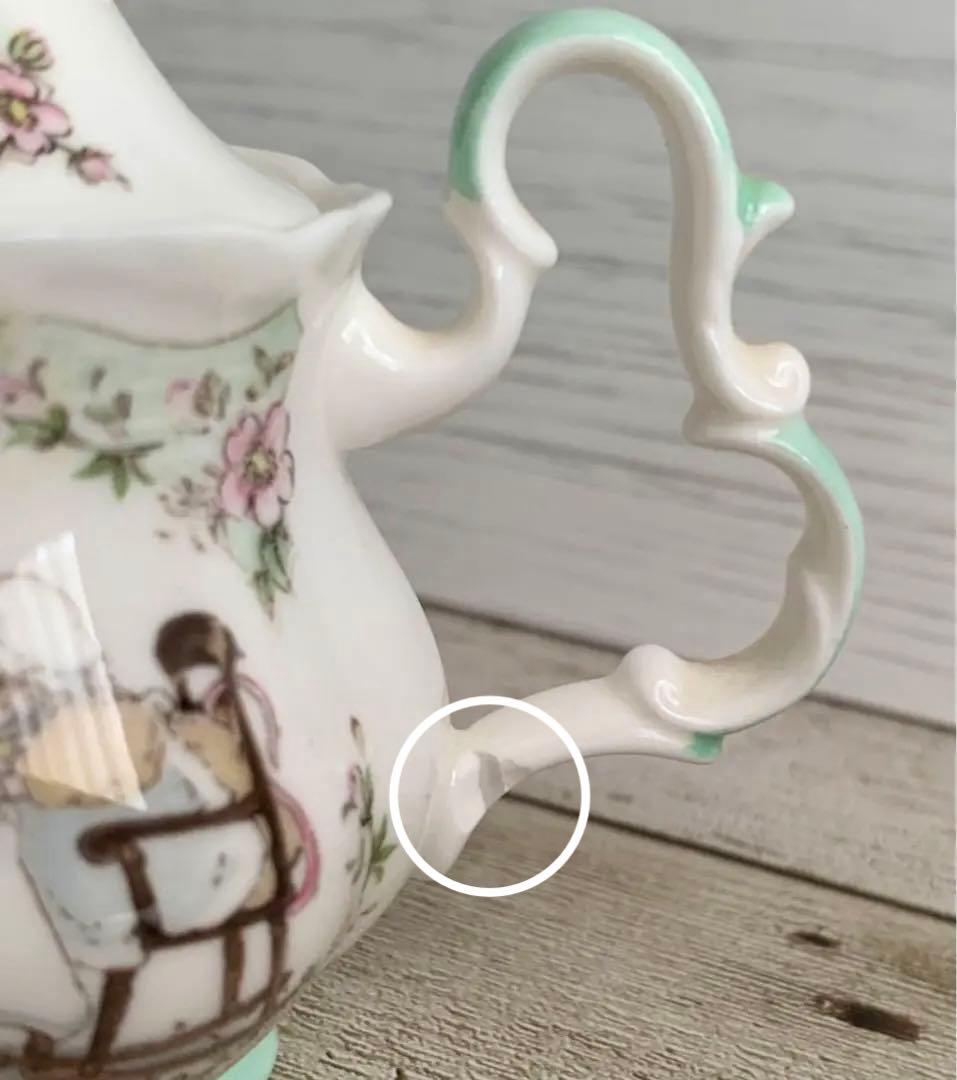 ブランブリーヘッジ ミニチュア ティーセット ロイヤルドルトン