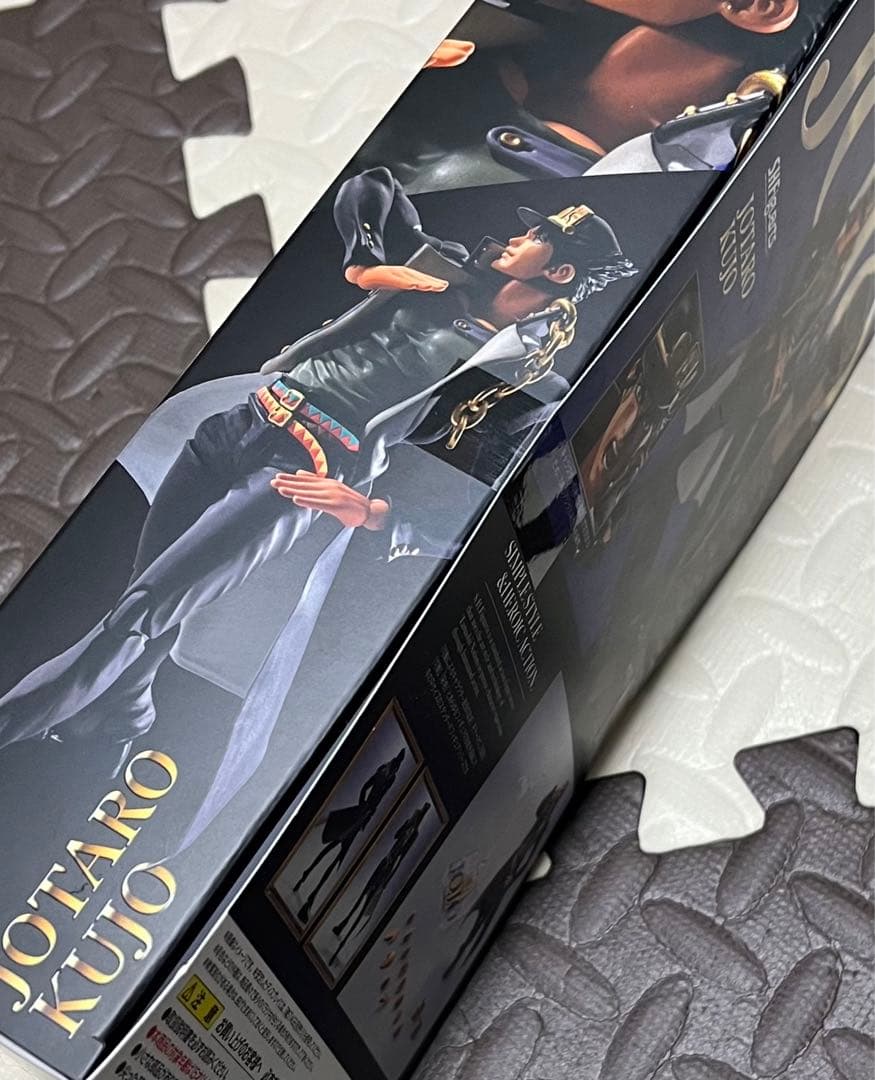 フィギュアーツ　空条承太郎　ジョジョの奇妙な冒険　Part3