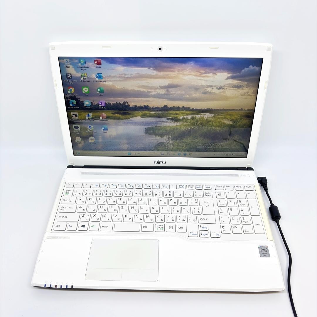 富士通 ノートパソコン Corei7 新品SSD Windows11 A37