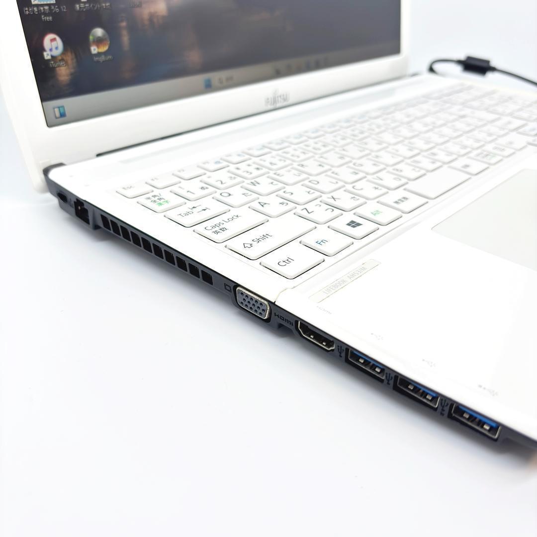 富士通 ノートパソコン Corei7 新品SSD Windows11 A37