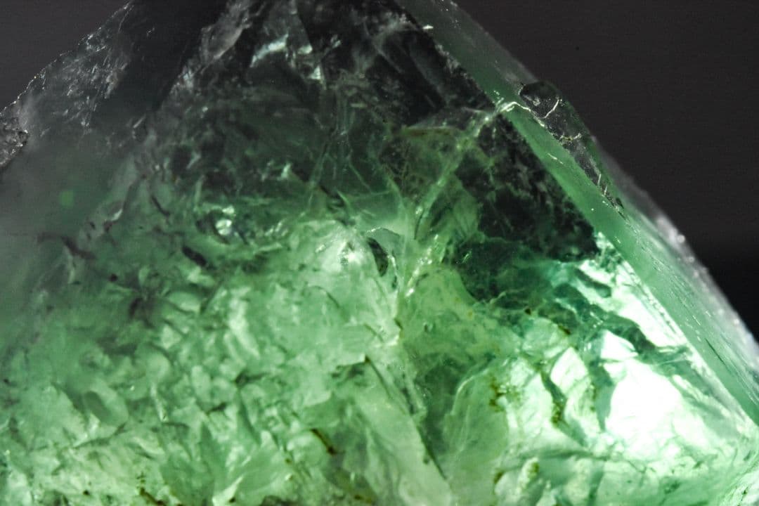 ナイジェリアAkwana産 フローライト05 水入り