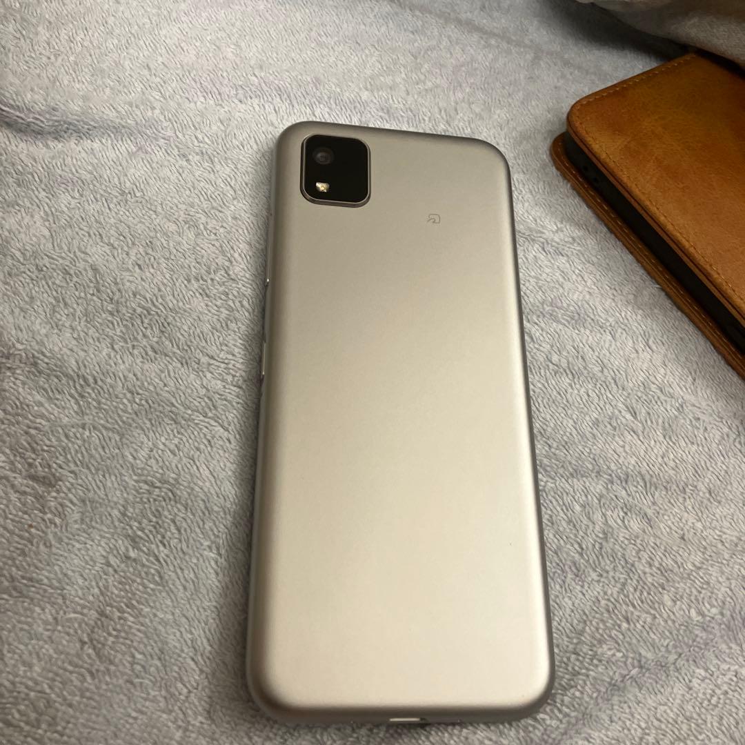 京セラ　かんたんスマホ3A205KC SIMロック解除済み　整備済み品