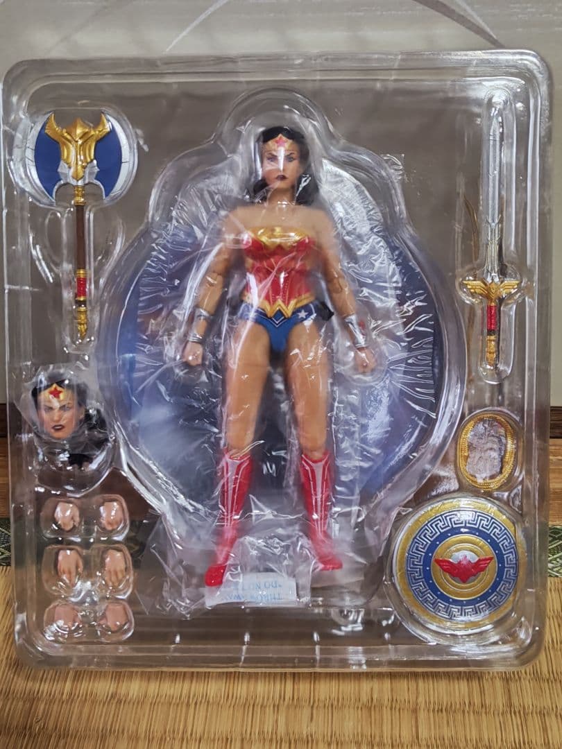 ONE:12 Collective Wonder Woman フィギュア