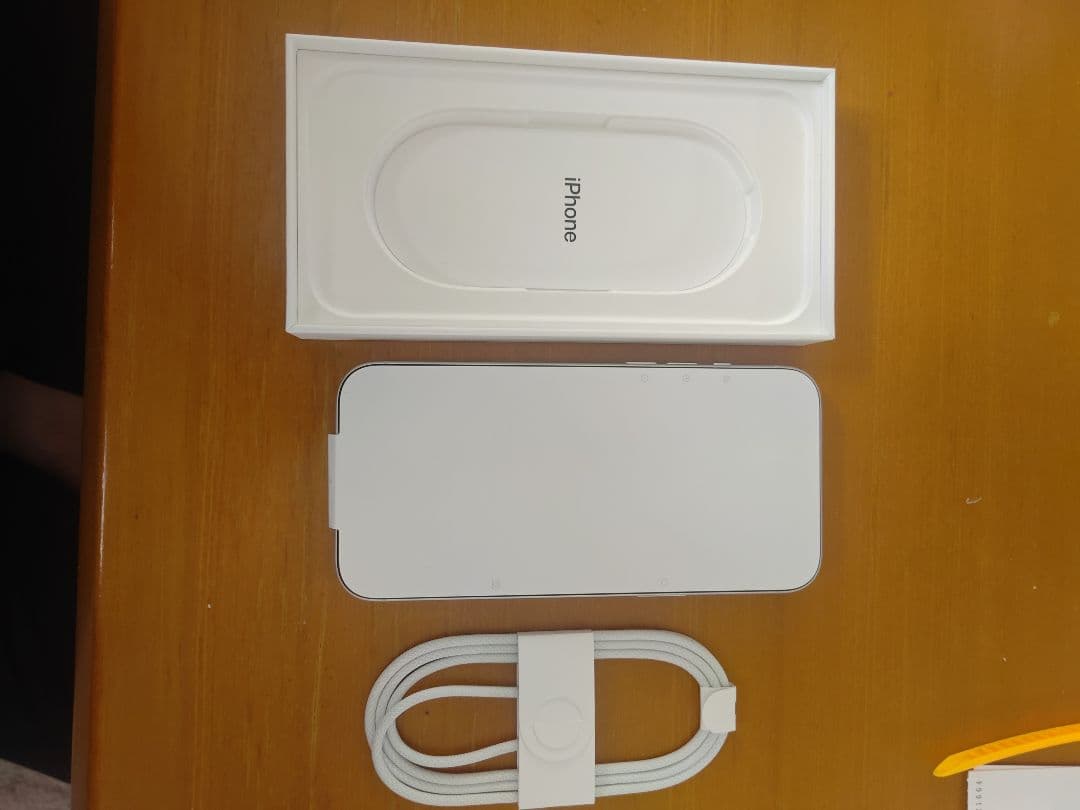 iPhone 17 Pro Max 256GB シルバー SIMフリー ケース付