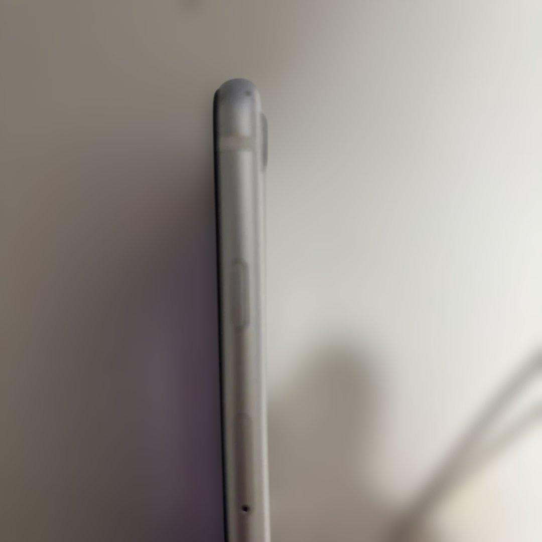 iPhone SE 第2世代 (SE2) バッテリー86% 動作良好