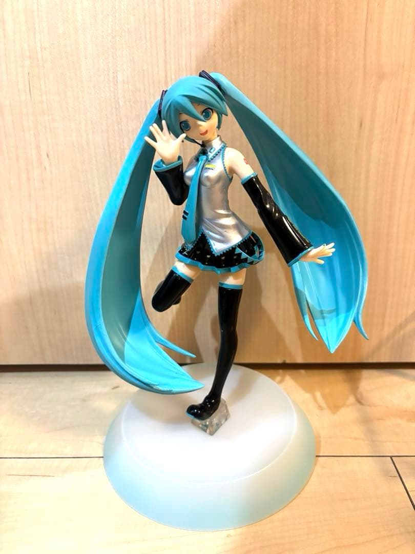 初音ミク　フィギュア　project DIVA